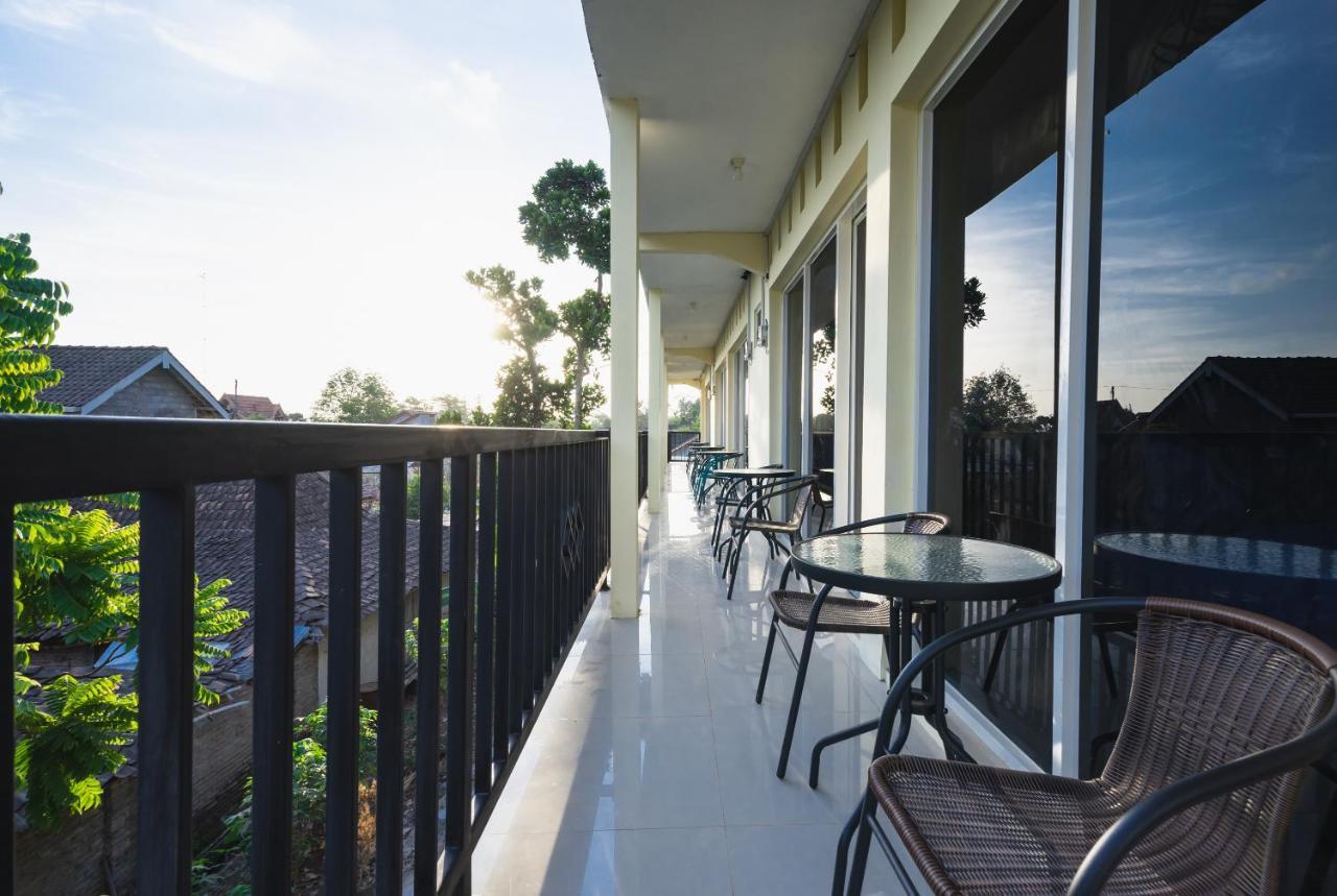 Oyo 1855 Elise Exclusive Residence Balong  Bagian luar foto